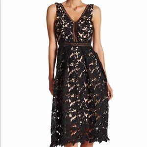 Double-V lace midi dress